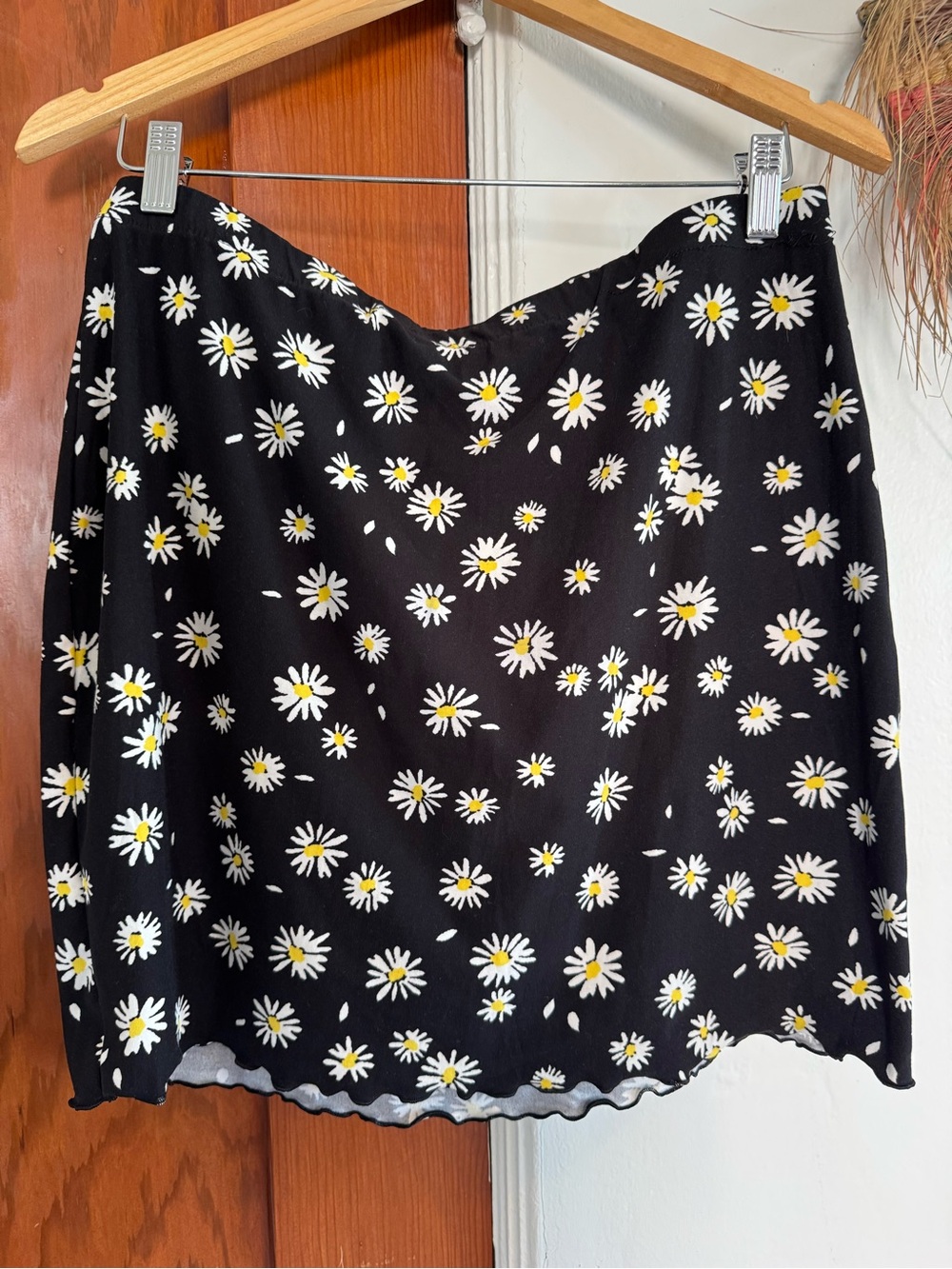 Black Daisy Print A-Line Skirt - Casual Floral Women’s Skirt
